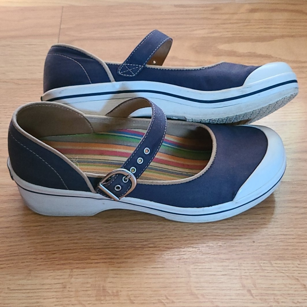dansko Valerie size 10